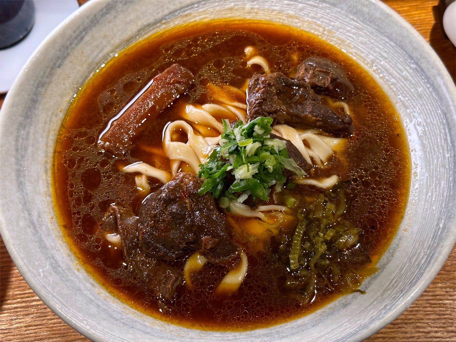 來了就吃 五色五味牛肉麵