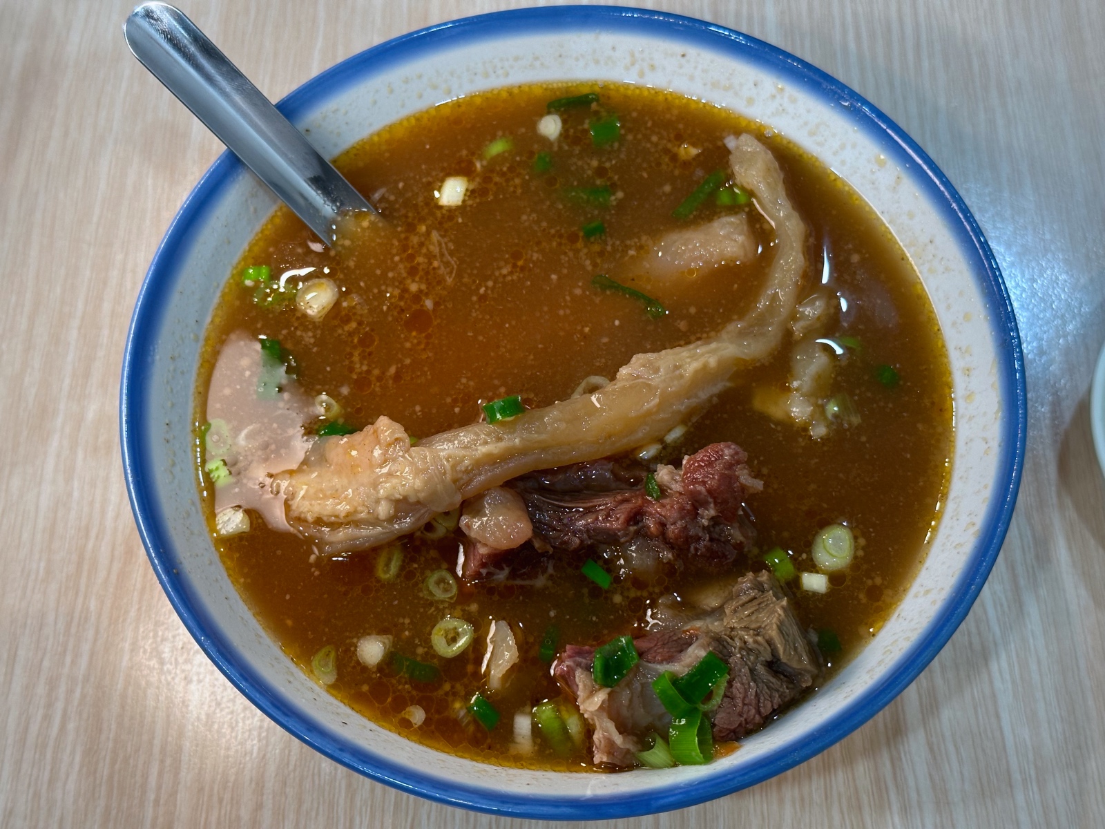 【 郁誠牛肉麵 】民權西雙連之間的美味牛肉麵
