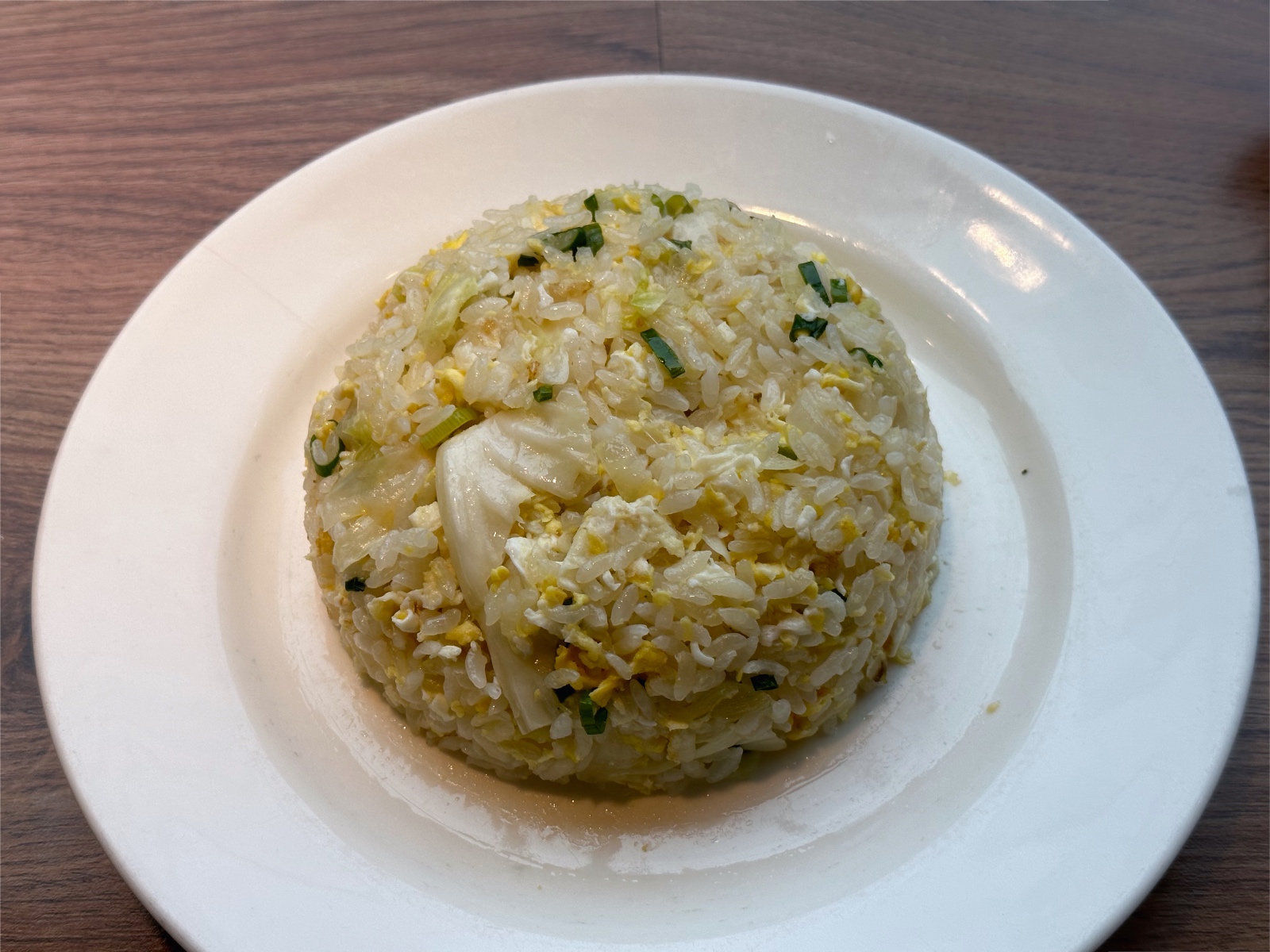 黑殿飯店(右岸店) 帶骨豬排高麗菜炒飯