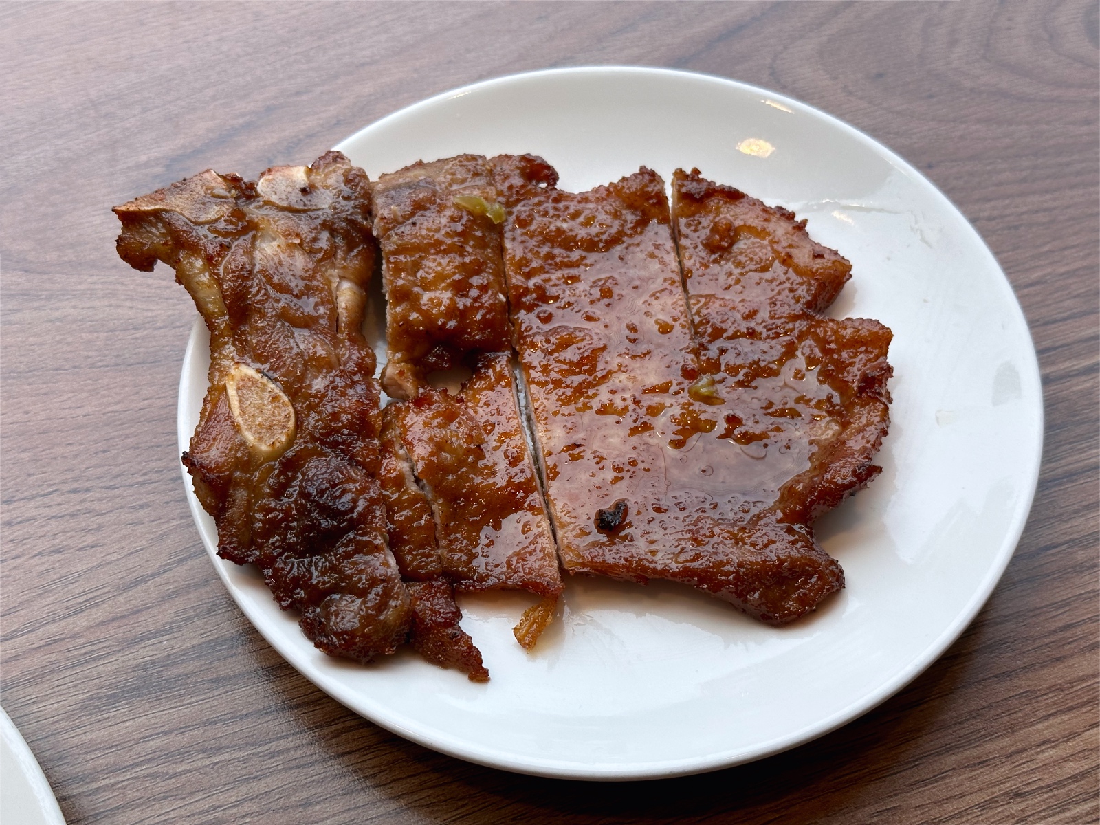 【 黑殿飯店(右岸店) 】下午也可以來吃吃東西