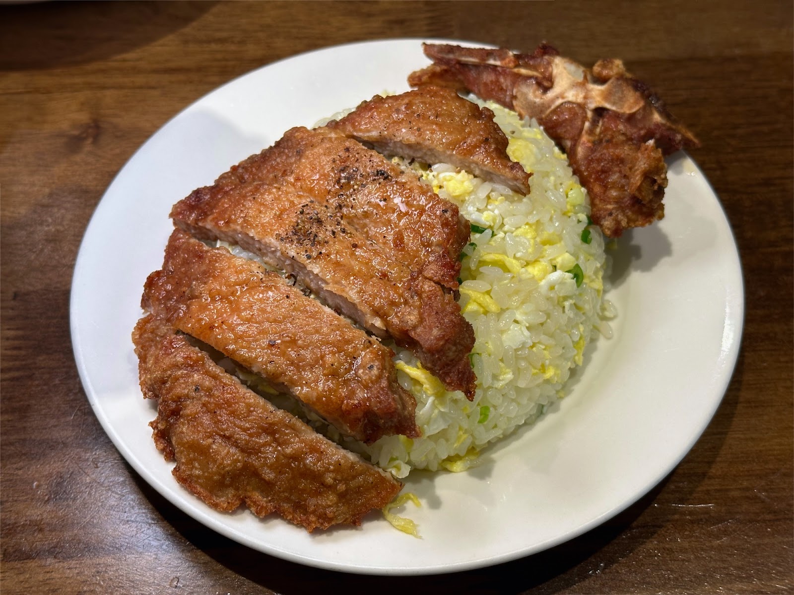 【 五草車中華食館 南昌店 】古亭站好吃的排骨蛋炒飯與酸辣湯
